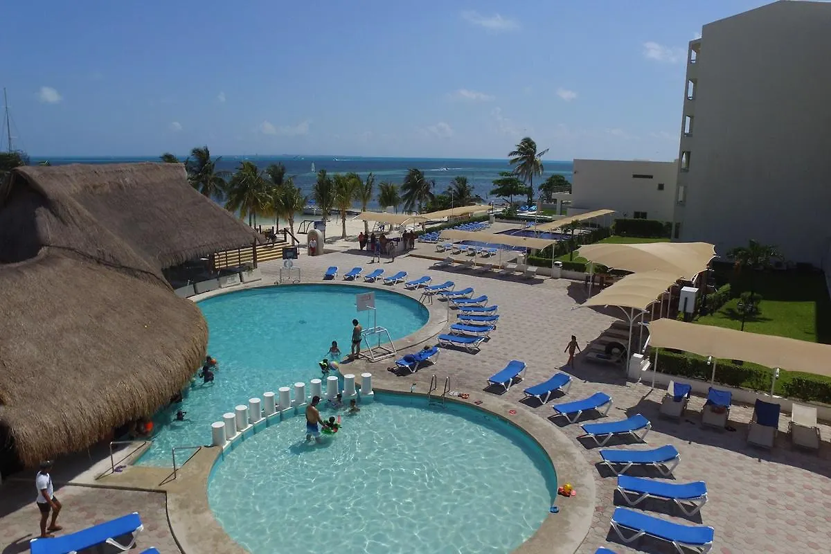 Aquamarina Beach Hotel Cancun Resort