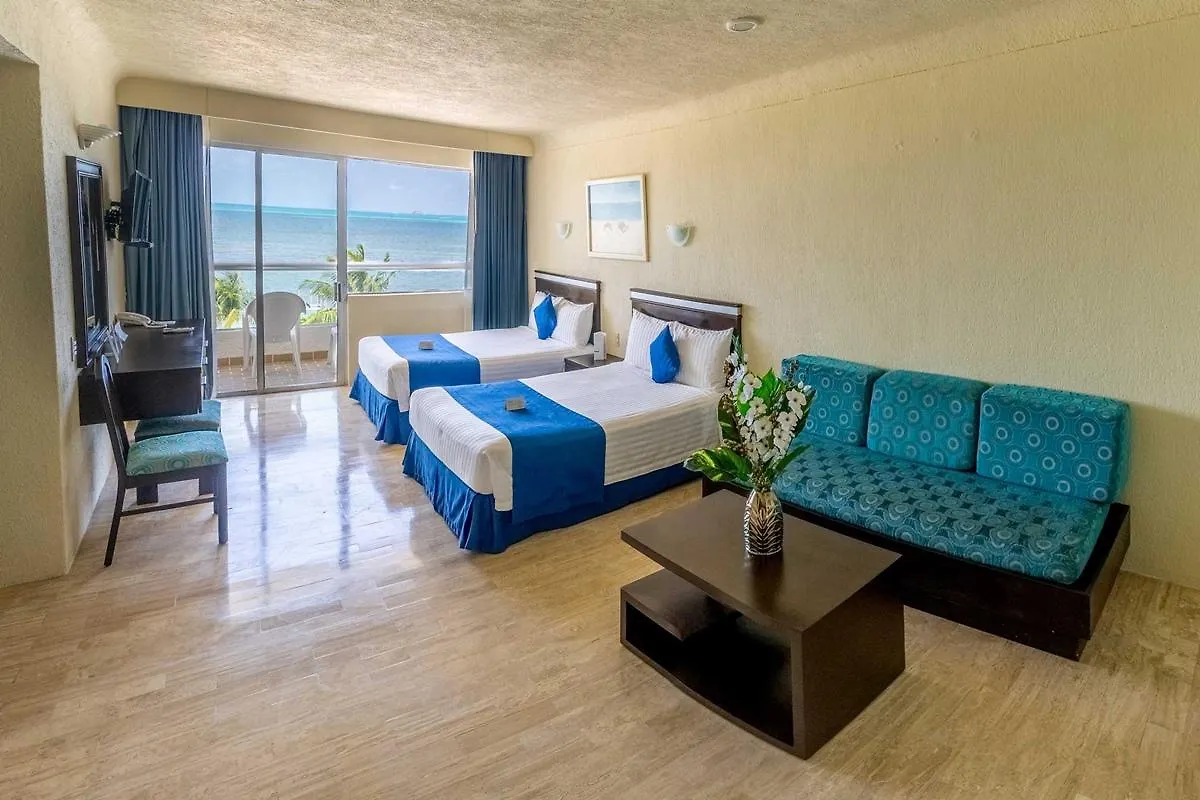 Aquamarina Beach Hotel Cancún