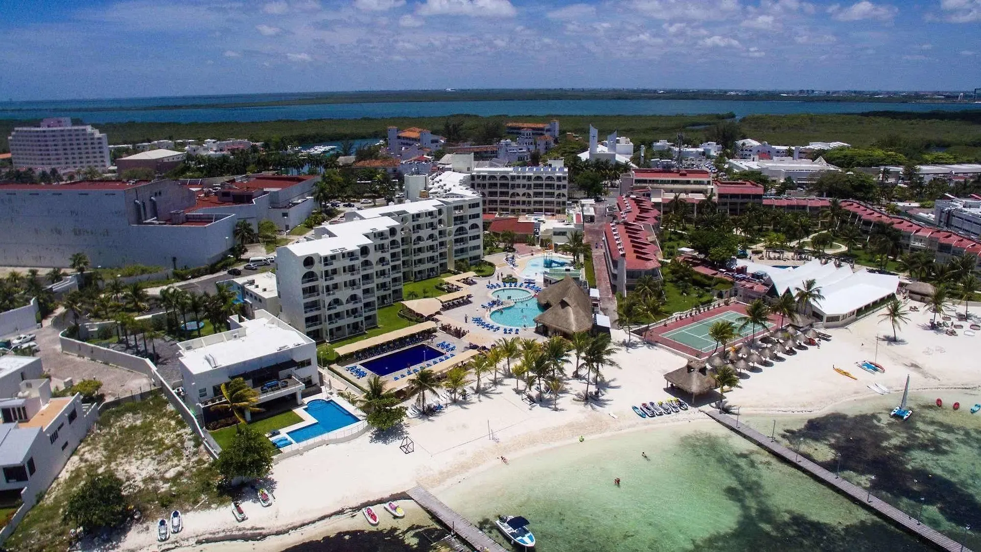 *** Resort Aquamarina Beach Hotel Cancun Mexico