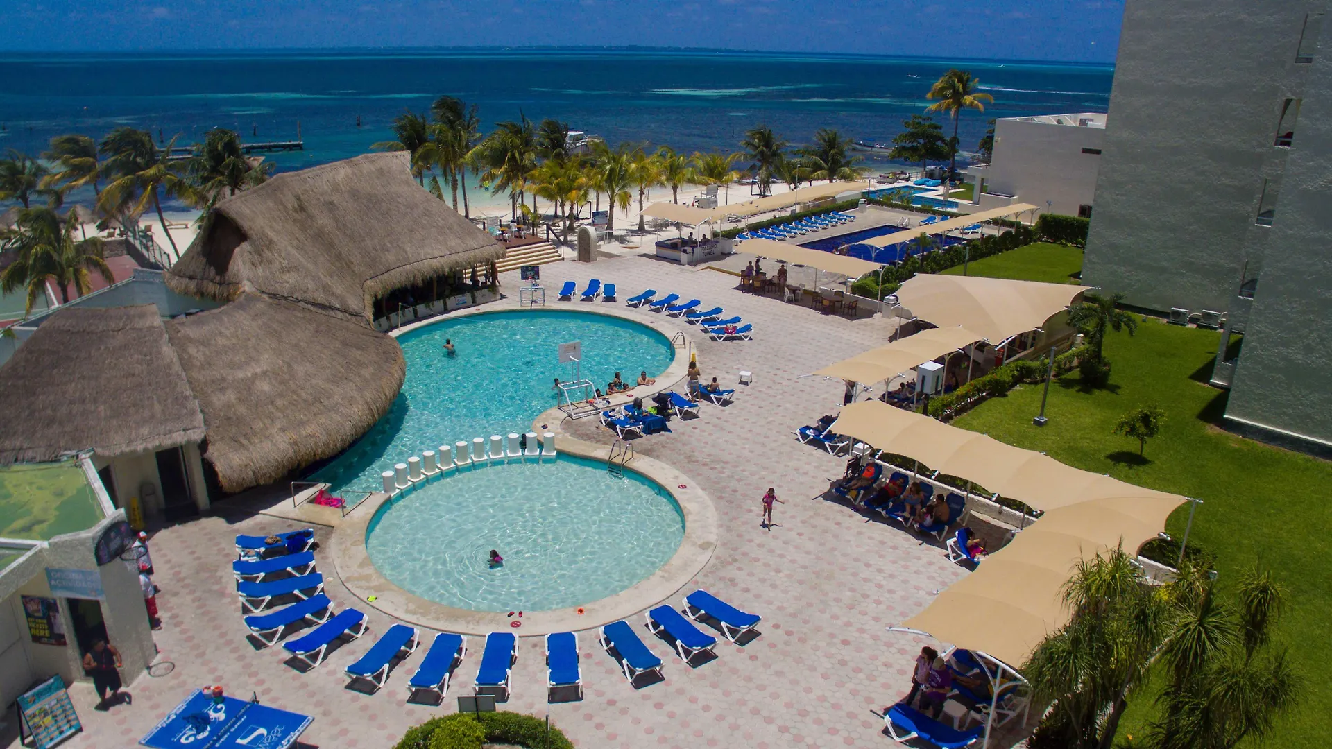Resort Aquamarina Beach Hotel Cancun