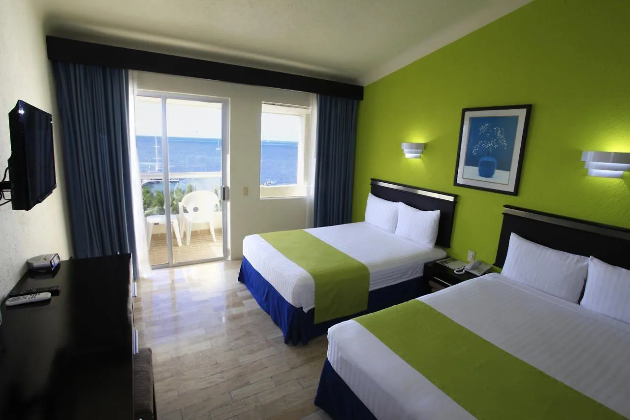 Aquamarina Beach Hotel Cancun 3*,  Mexico