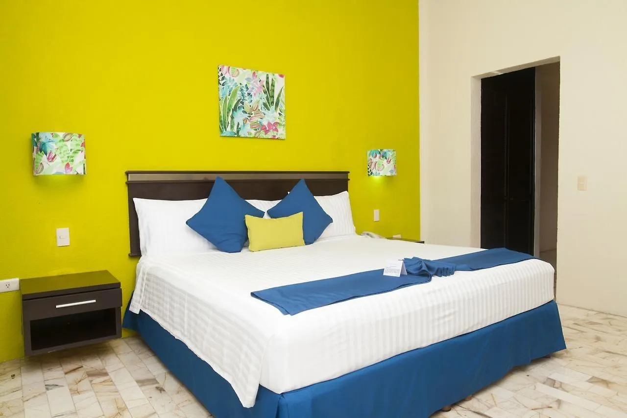 Resort Aquamarina Beach Hotel Cancun